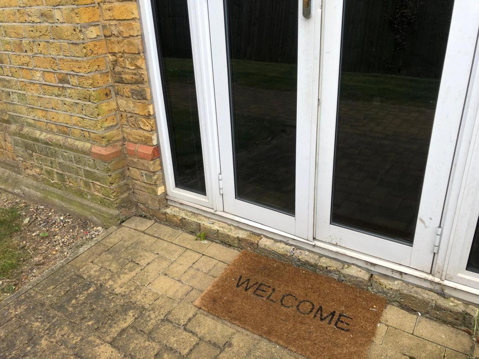 Spacious King Room With Private Entrance - Near Emirates And Camden And King'S Cross - 5 Min To Tube Finchley Exterior photo